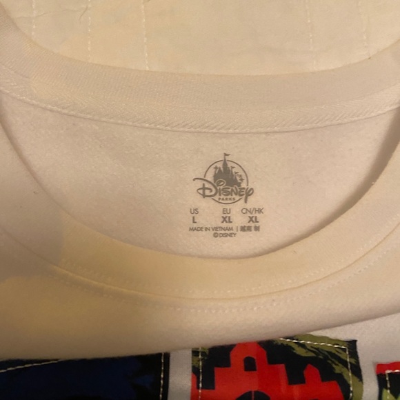 Walt Disney World 2020 crew neck - Picture 4 of 4